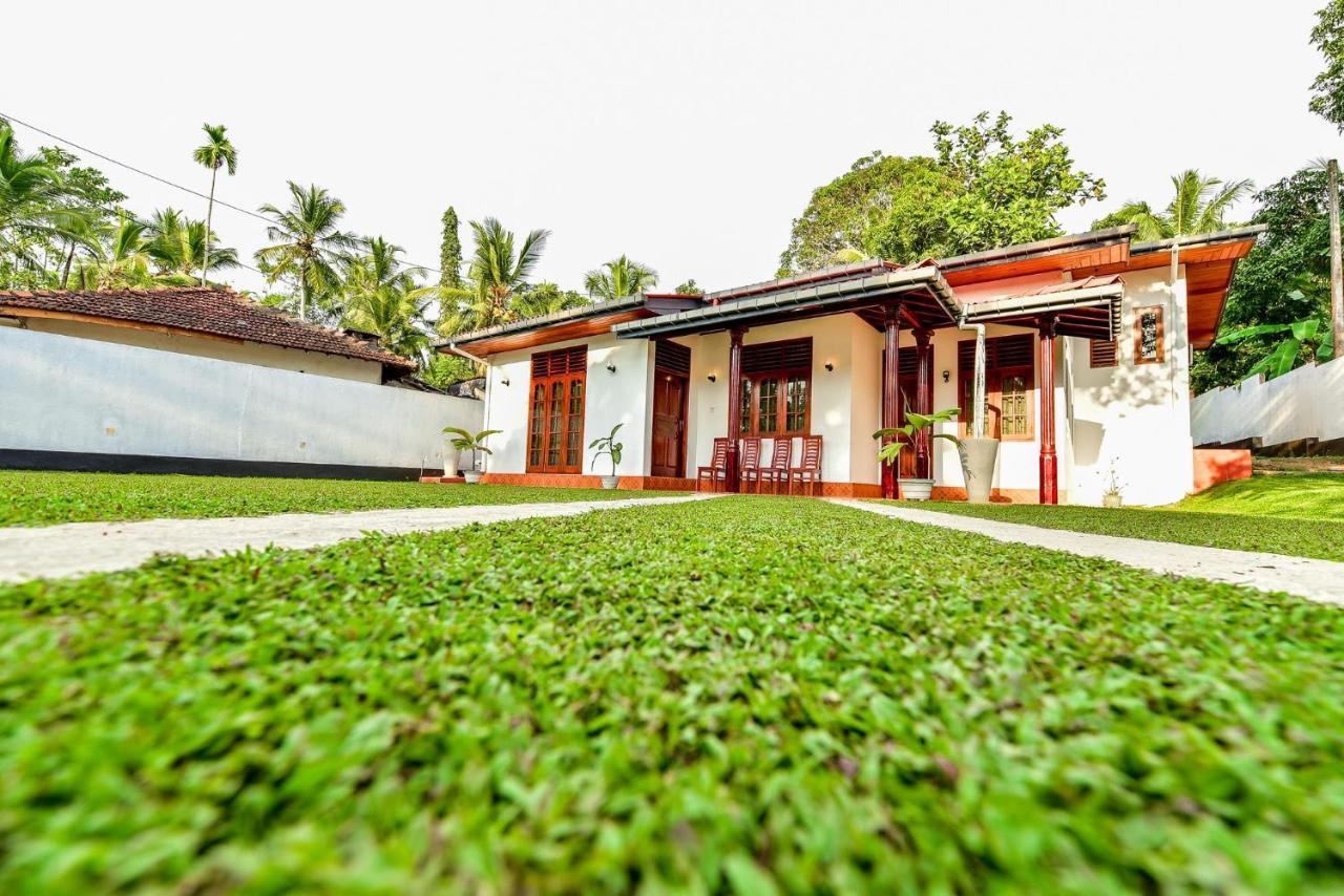 The Senu Grand Villa ฮิกคาดูวา ภายนอก รูปภาพ